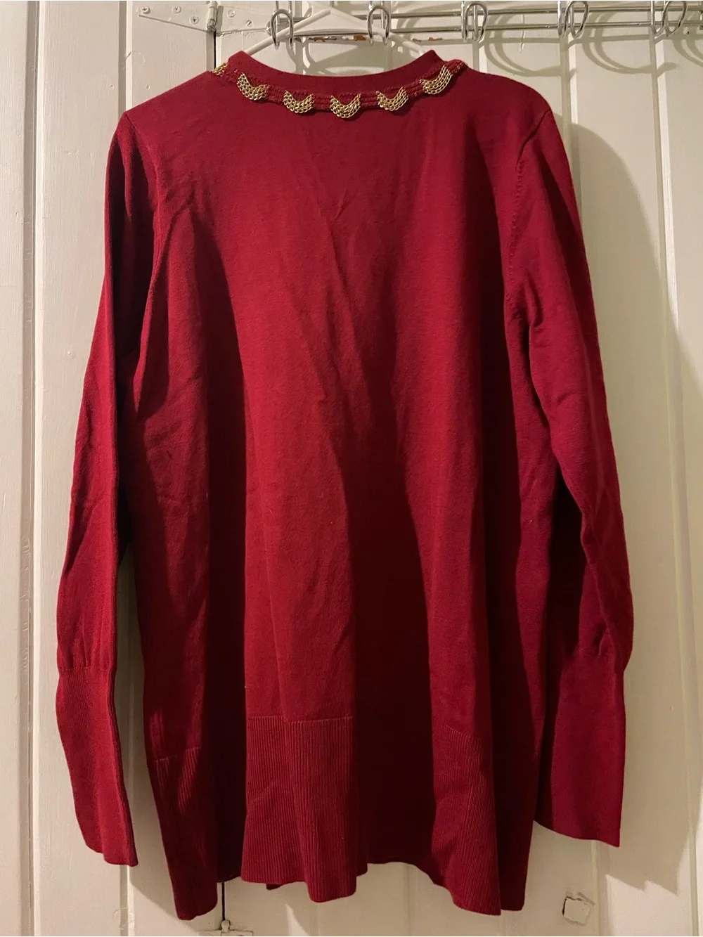 Red gold chain embellished cardigan NWOT but brand and size is missing L/XL??